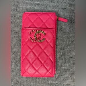 Chanel caviar CC zippy wallet phone holder
